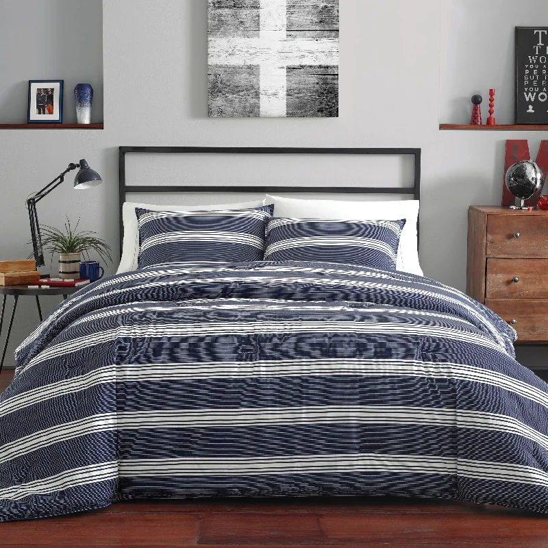 Nautica Craver Full/Queen Comforter & Sham Set In Navy