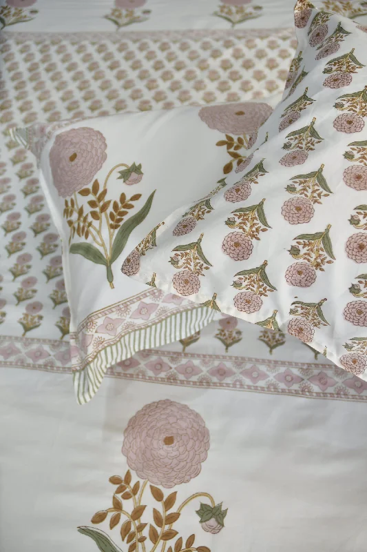 Pink Phool Bed Sheet: Experience Floral Charm & Comfort (King & Super King Sizes)