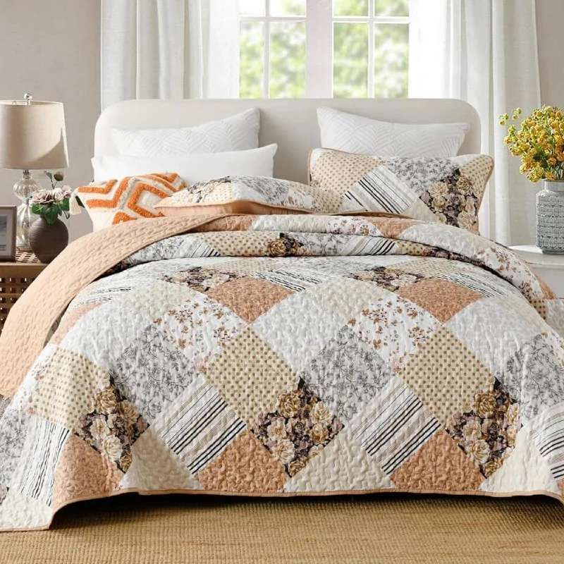 Floral Patchwork Quilt Set