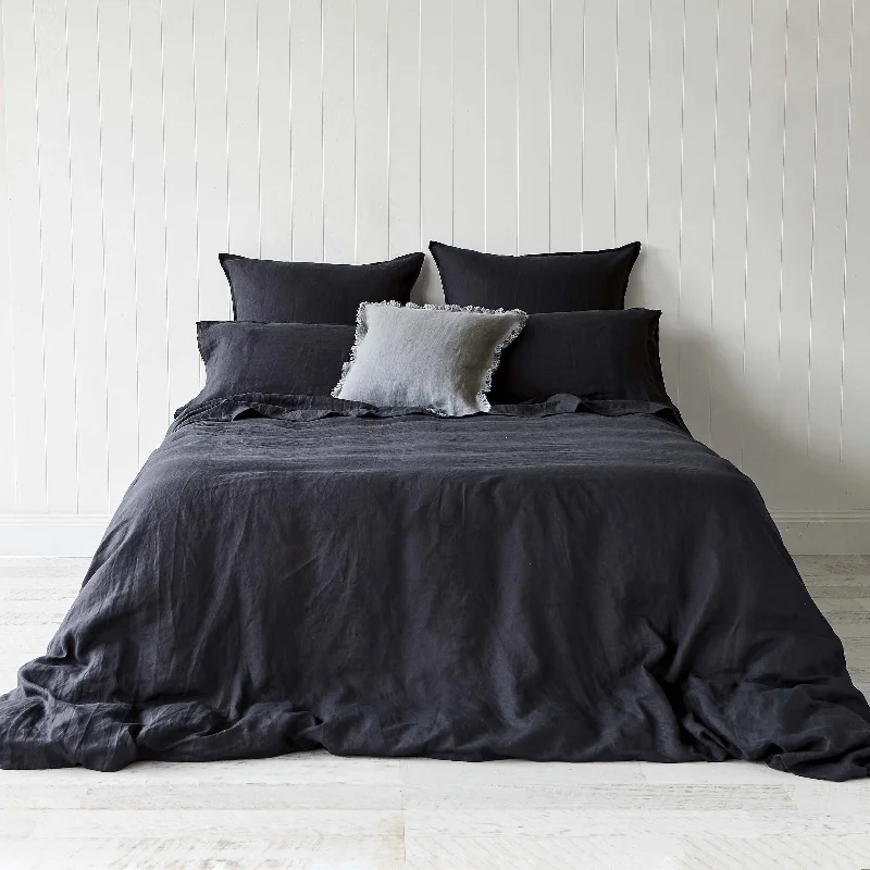 Darkest Hour Quilt Cover Set