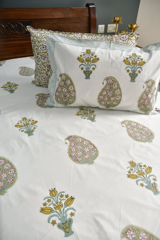 Royal Paisley Bedsheet | Hand-Blocked Design