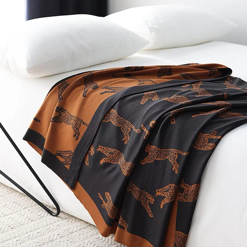 Luxurious Cheetah Print Throw Blanket