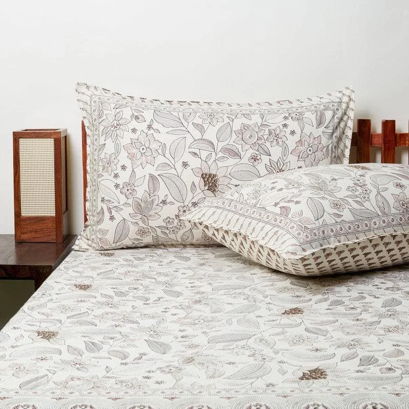 Alma Floral Bedsheet - Maroon