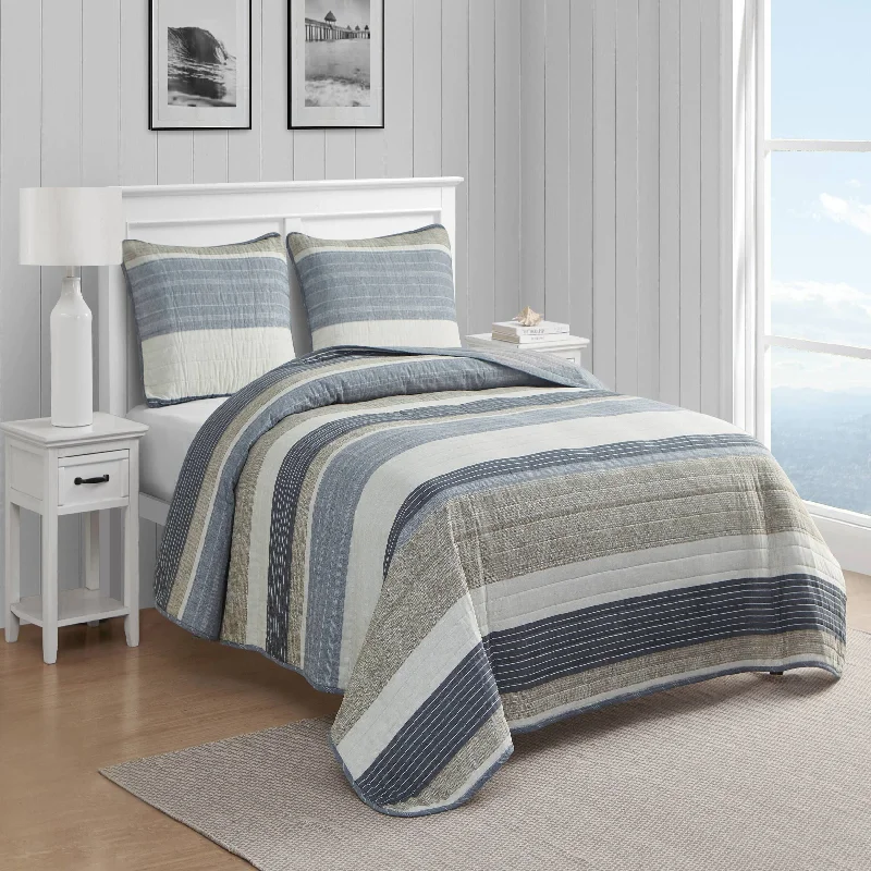 Nautica Ridgeport Beige Full/Queen Reversible Quilt And Sham Set