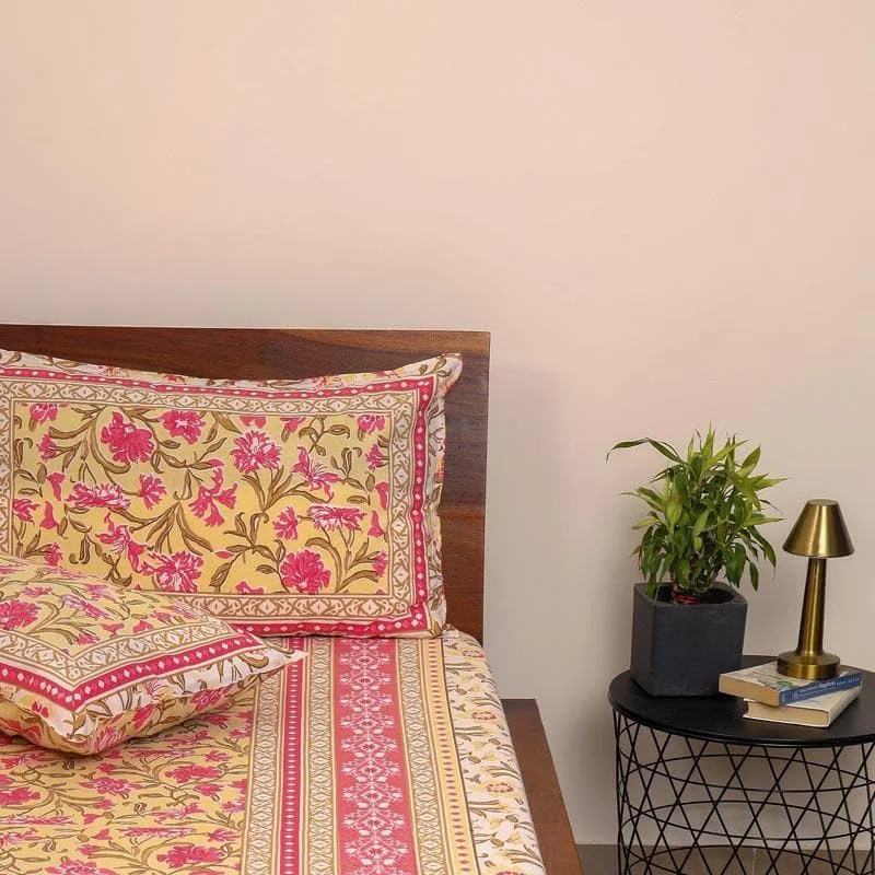 Nazakat Jaipuri Bedsheet - Pink