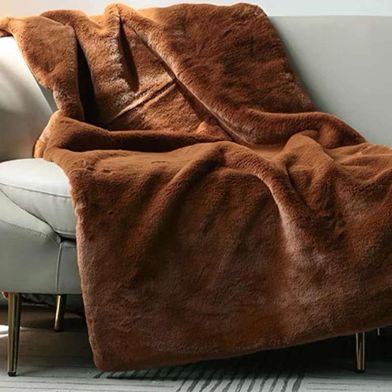 Luxe Faux Fur Throw Blanket