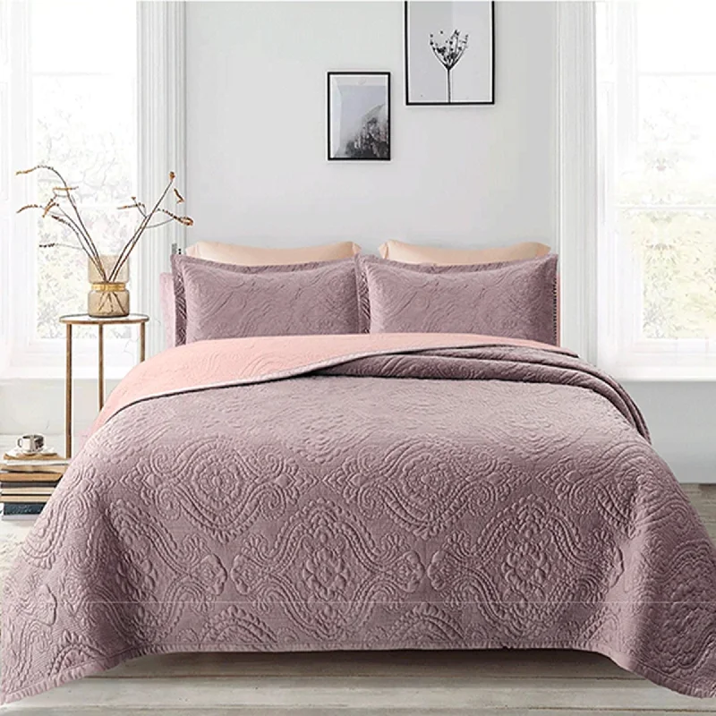 Vintage Mauve Embossed Quilt Set