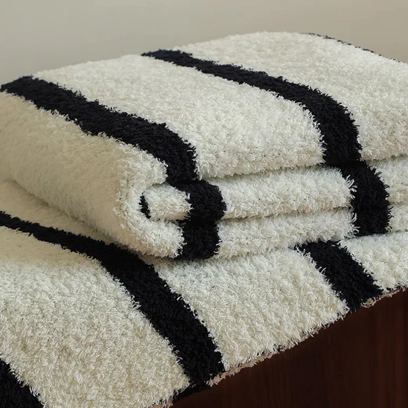 Minimalist Stripe Accent Throw Blanket