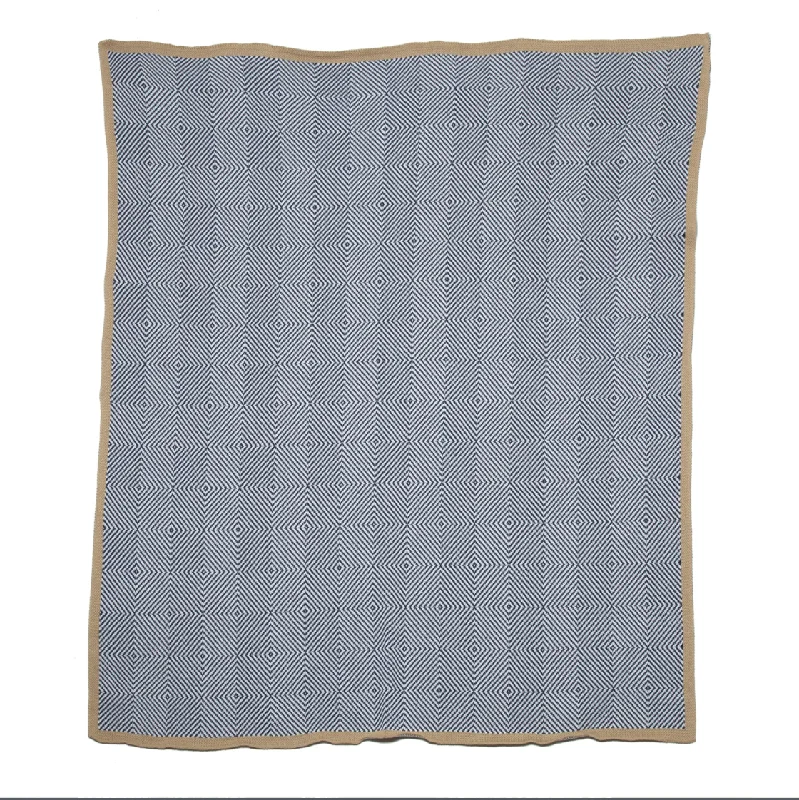 Outdoor Woven Trim Throw