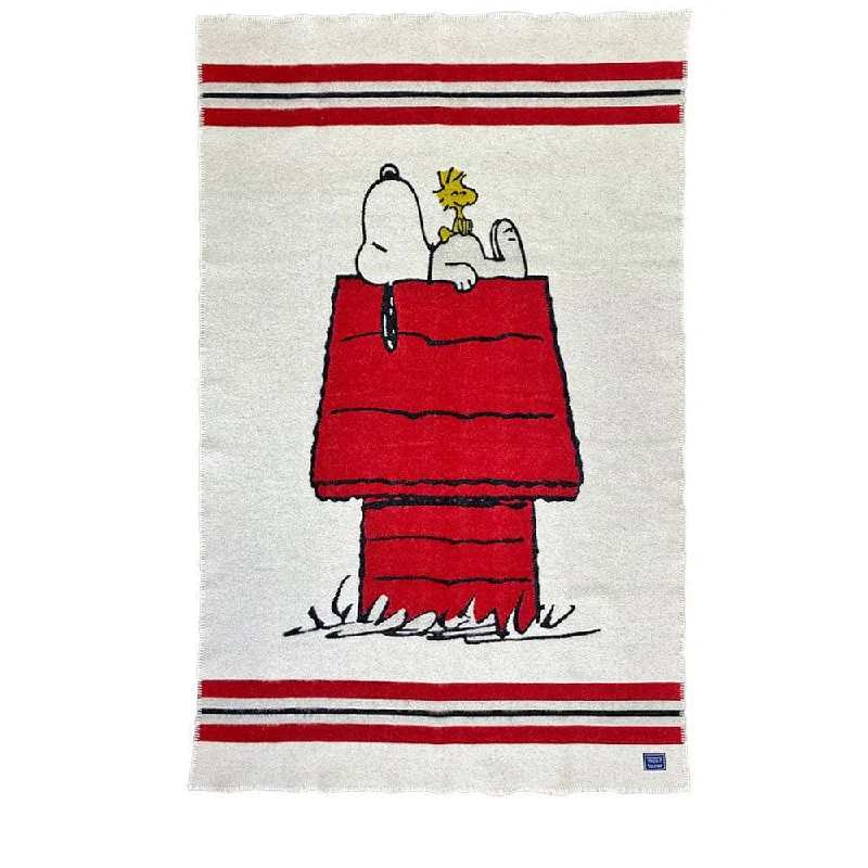 Snoopy House Wool Throw Blanket